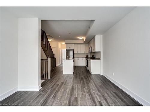 1-261 Skinner Road, Waterdown, ON - Indoor Photo Showing Kitchen