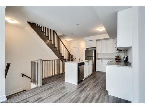 1-261 Skinner Road, Waterdown, ON - Indoor Photo Showing Kitchen