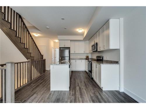 1-261 Skinner Road, Waterdown, ON - Indoor Photo Showing Kitchen