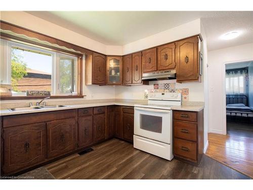 76 Talbot Street E, Jarvis, ON - Indoor Photo Showing Kitchen With Double Sink