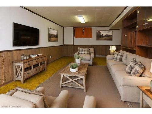 53 Martin Road, Hamilton, ON - Indoor Photo Showing Living Room