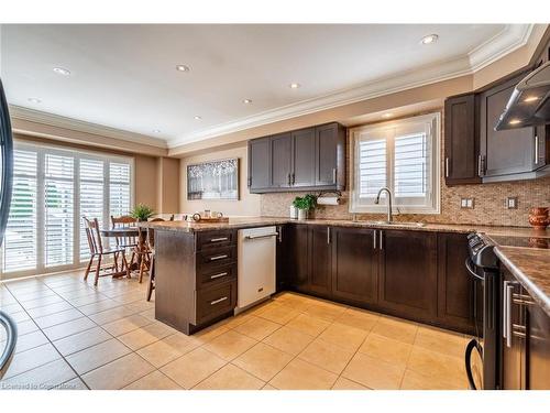 281 Brigadoon Drive, Hamilton, ON - Indoor Photo Showing Kitchen