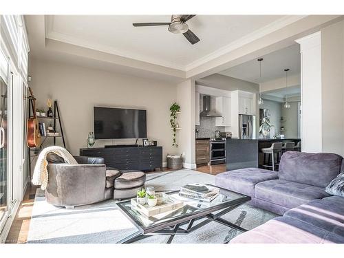 255 Park Street S, Hamilton, ON - Indoor Photo Showing Living Room