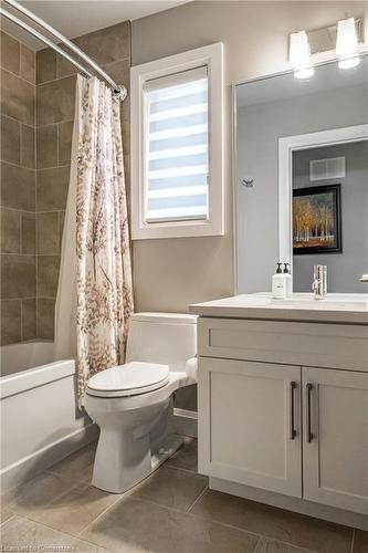 255 Park Street S, Hamilton, ON - Indoor Photo Showing Bathroom