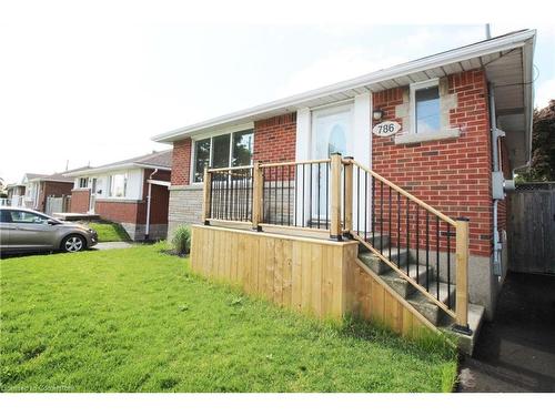 Basement-786 Tenth Avenue, Hamilton, ON - Outdoor