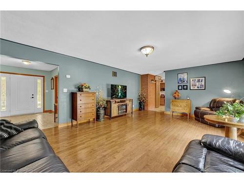 1816 Charlotteville West Quarter Line, Charlotteville, ON - Indoor Photo Showing Living Room