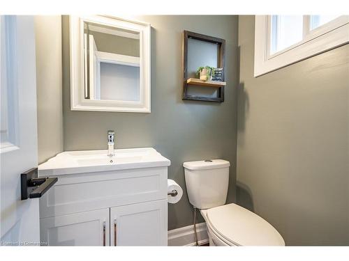 2338 Gillingham Drive, Burlington, ON - Indoor Photo Showing Bathroom