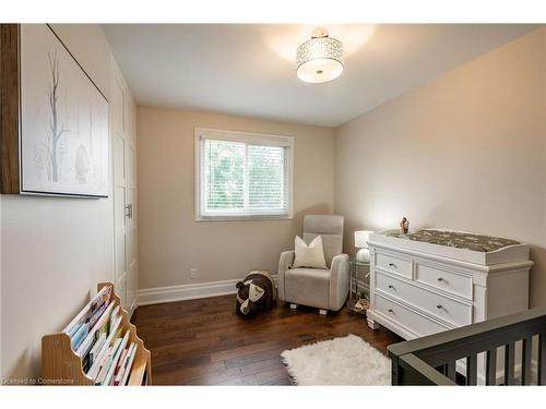 2338 Gillingham Drive, Burlington, ON - Indoor Photo Showing Bedroom