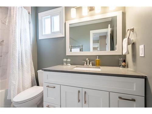 2338 Gillingham Drive, Burlington, ON - Indoor Photo Showing Bathroom