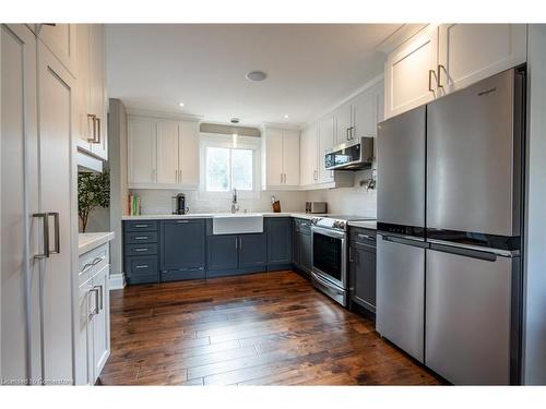 2338 Gillingham Drive, Burlington, ON - Indoor Photo Showing Kitchen With Stainless Steel Kitchen With Upgraded Kitchen