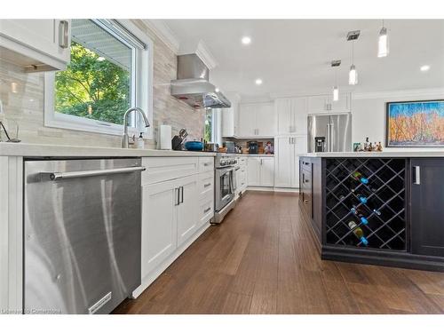 2 Carey Street, Waterdown, ON - Indoor Photo Showing Kitchen With Upgraded Kitchen