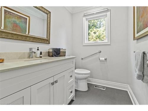 2 Carey Street, Waterdown, ON - Indoor Photo Showing Bathroom