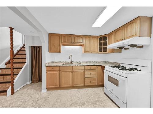 81 Summerlea Drive, Hamilton, ON - Indoor Photo Showing Kitchen With Double Sink