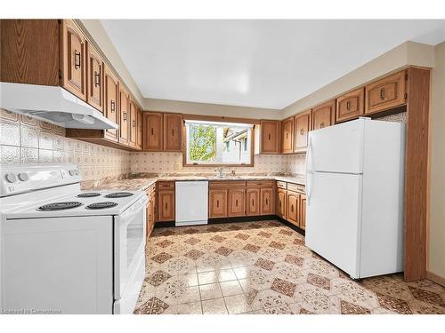 81 Summerlea Drive, Hamilton, ON - Indoor Photo Showing Kitchen