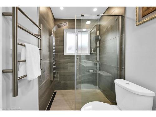 55 Wexford Avenue, London, ON - Indoor Photo Showing Bathroom