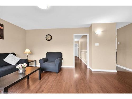 55 Wexford Avenue, London, ON - Indoor Photo Showing Living Room