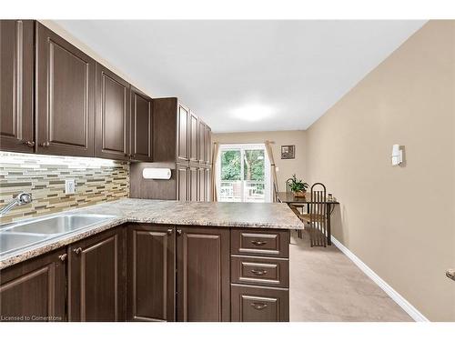 55 Wexford Avenue, London, ON - Indoor Photo Showing Kitchen With Double Sink