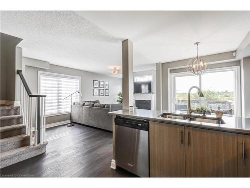 72 Keith Crescent, Niagara-On-The-Lake, ON - Indoor Photo Showing Kitchen With Double Sink