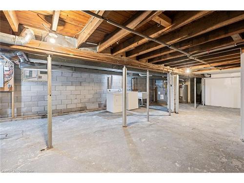 100 Park Row Street N, Hamilton, ON - Indoor Photo Showing Basement