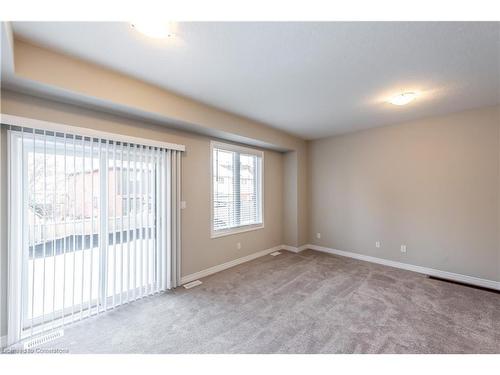 19 Genoa Drive, Hamilton, ON - Indoor Photo Showing Other Room