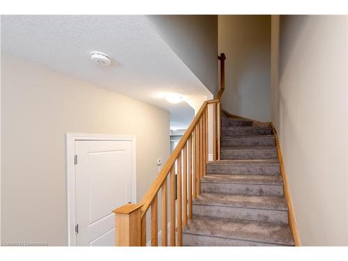 19 Genoa Drive, Hamilton, ON - Indoor Photo Showing Other Room