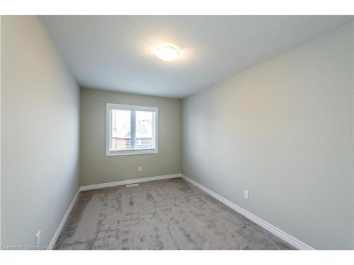 19 Genoa Drive, Hamilton, ON - Indoor Photo Showing Other Room