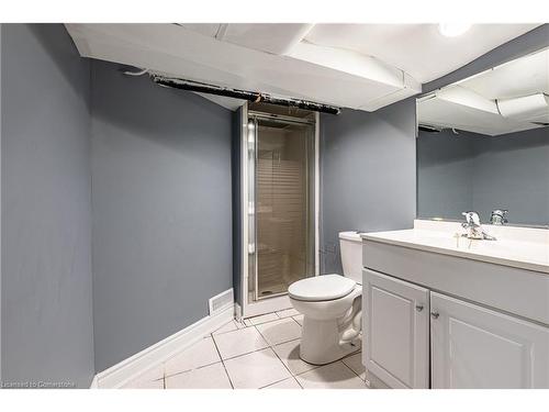 70 Ward Avenue, Hamilton, ON - Indoor Photo Showing Bathroom