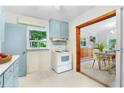 551 Evans Road, Hamilton, ON - Indoor Photo Showing Kitchen