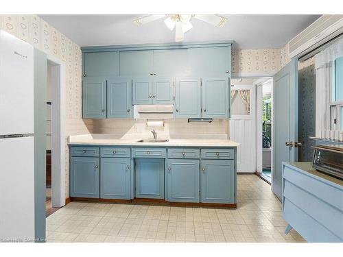 551 Evans Road, Hamilton, ON - Indoor Photo Showing Kitchen