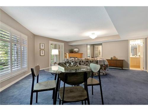 23-2120 Headon Road, Burlington, ON - Indoor Photo Showing Dining Room