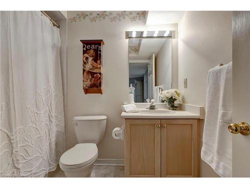 23-2120 Headon Road, Burlington, ON - Indoor Photo Showing Bathroom