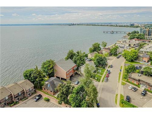 2122 Old Lakeshore Road, Burlington, ON 