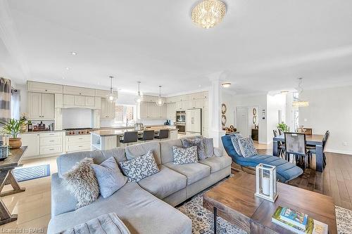 59 Onyx Court, Hamilton, ON - Indoor Photo Showing Living Room