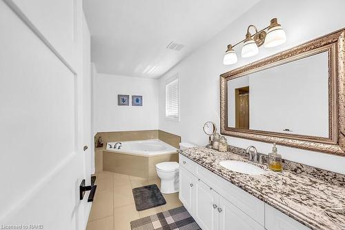 59 Onyx Court, Hamilton, ON - Indoor Photo Showing Bathroom