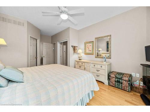 15-2282 Turnberry Road, Burlington, ON - Indoor Photo Showing Bedroom