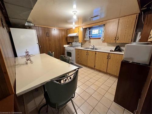 826 Mohawk Road E, Hamilton, ON - Indoor Photo Showing Kitchen With Double Sink