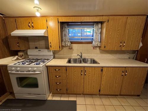 826 Mohawk Road E, Hamilton, ON - Indoor Photo Showing Kitchen With Double Sink