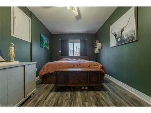 49 Chelsea Street, St. Catharines, ON - Indoor Photo Showing Bedroom