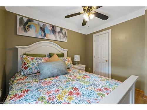 89 Belview Avenue, Hamilton, ON - Indoor Photo Showing Bedroom