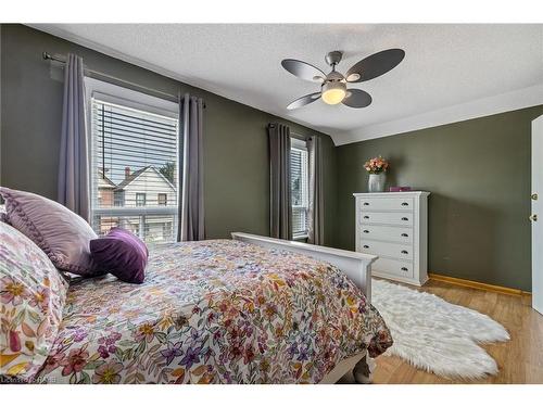 89 Belview Avenue, Hamilton, ON - Indoor Photo Showing Bedroom