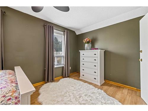 89 Belview Avenue, Hamilton, ON - Indoor Photo Showing Bedroom