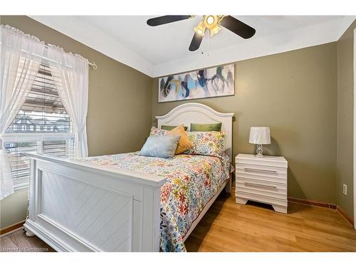 89 Belview Avenue, Hamilton, ON - Indoor Photo Showing Bedroom