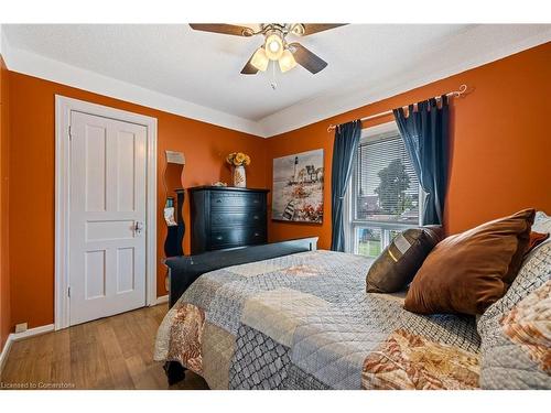 89 Belview Avenue, Hamilton, ON - Indoor Photo Showing Bedroom