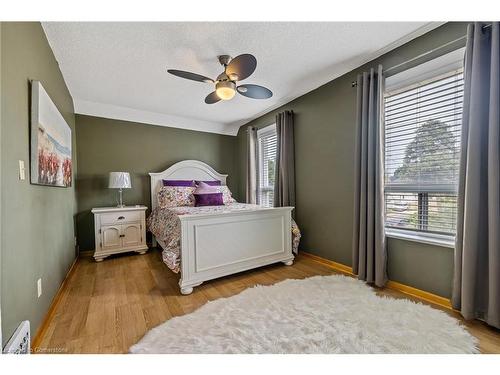 89 Belview Avenue, Hamilton, ON - Indoor Photo Showing Bedroom