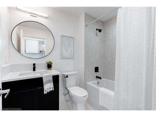 2001-500 Brock Avenue, Burlington, ON - Indoor Photo Showing Bathroom