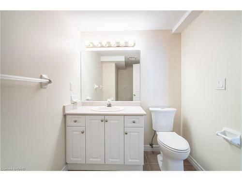 102-111 Grey Street, Brantford, ON - Indoor Photo Showing Bathroom