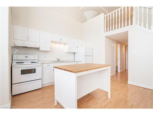 102-111 Grey Street, Brantford, ON - Indoor Photo Showing Kitchen