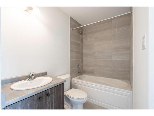 118-21 Roxanne Drive, Hamilton, ON - Indoor Photo Showing Bathroom