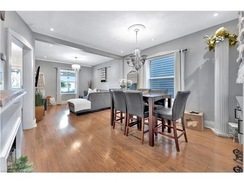 35 Glendale Avenue N, Hamilton, ON - Indoor Photo Showing Dining Room