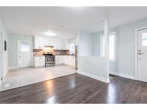 13 Hampstead Place, St. Catharines, ON - Indoor Photo Showing Kitchen